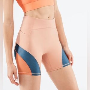 NEW Fabletics High-Waisted Motion365 Run Short